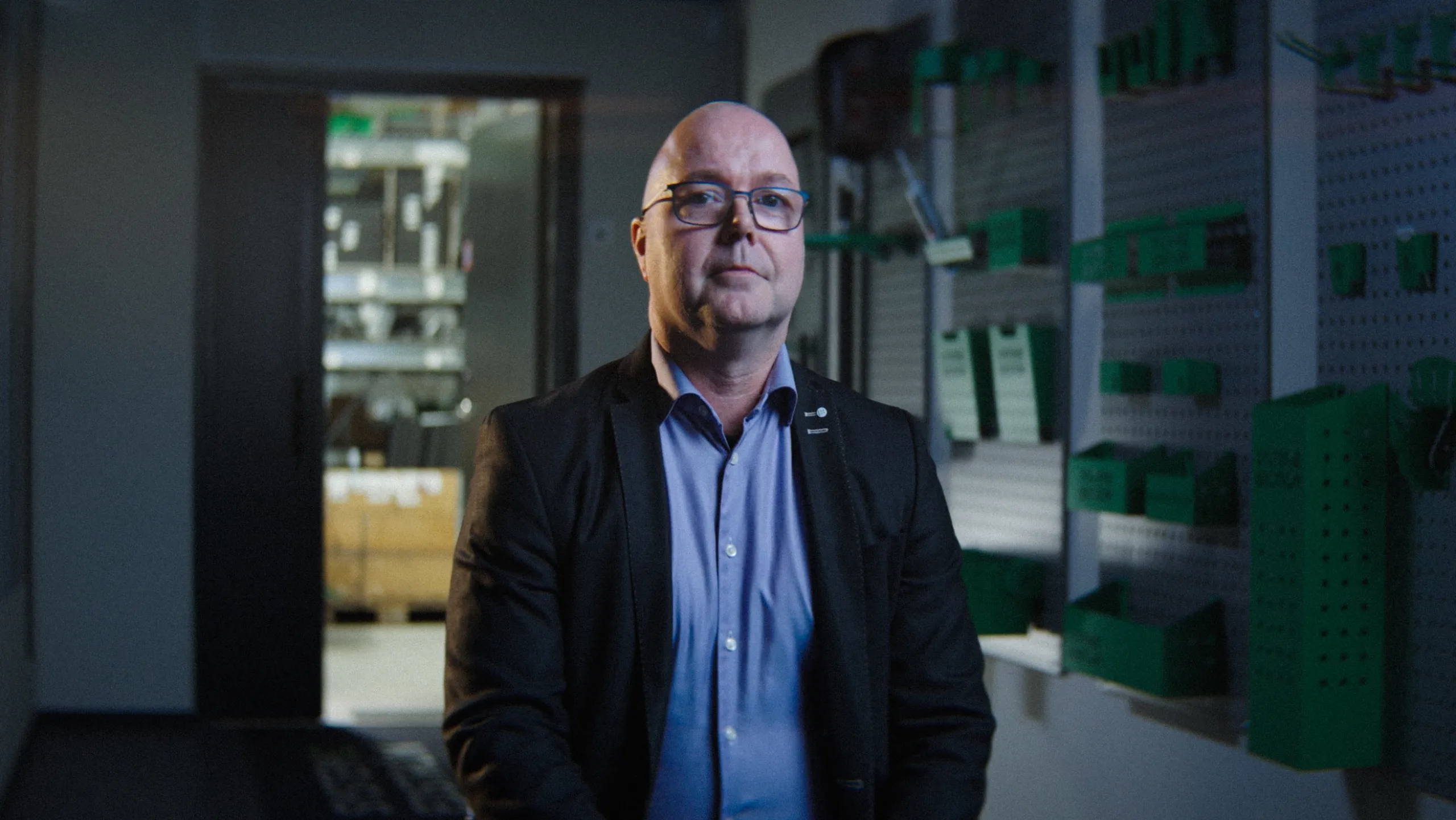 Man being interviewed at System Edström.